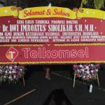 Bunga Papan Wisuda WSD-S001