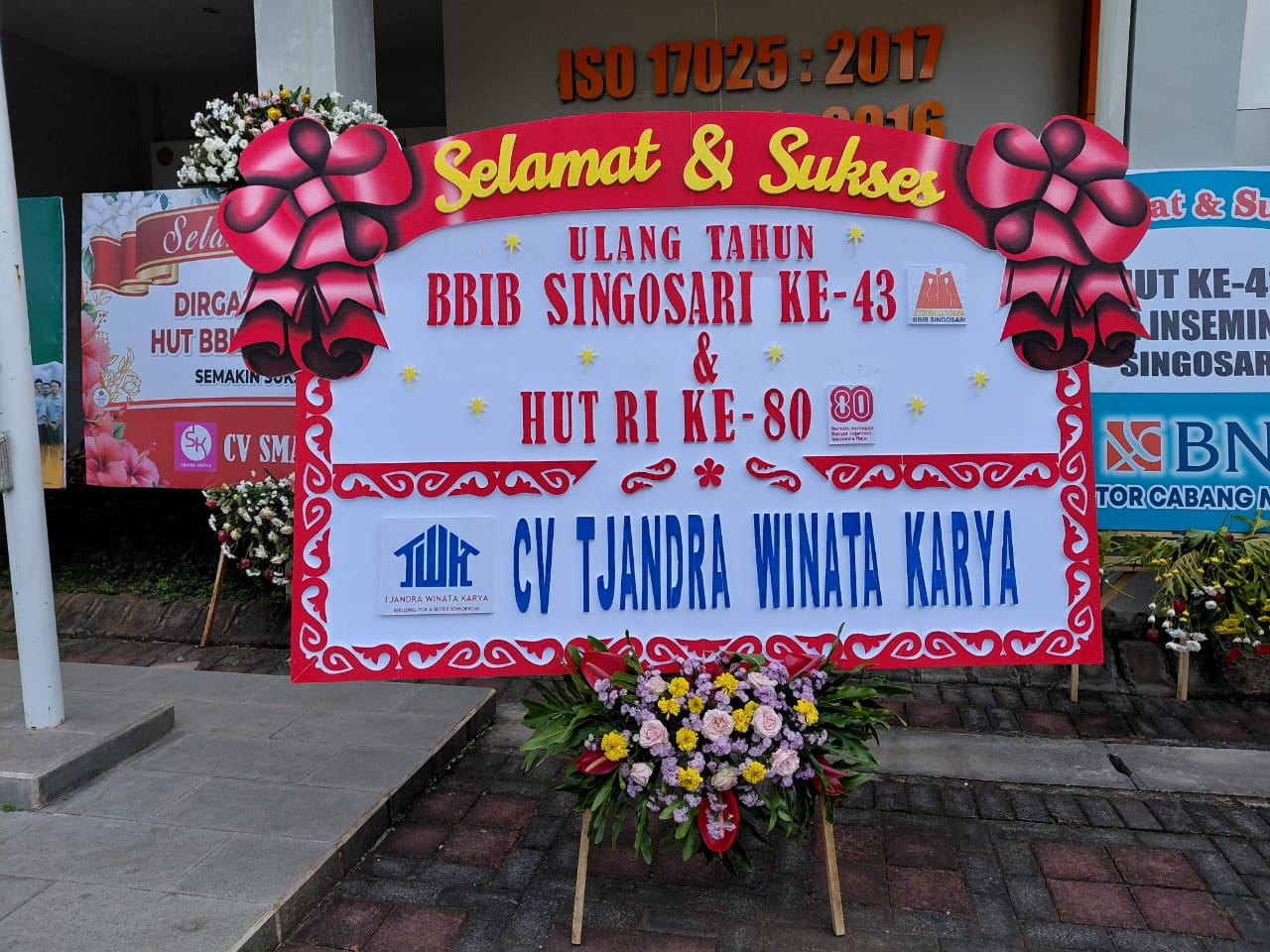 Bunga Papan Ulang Tahun HUT-S001