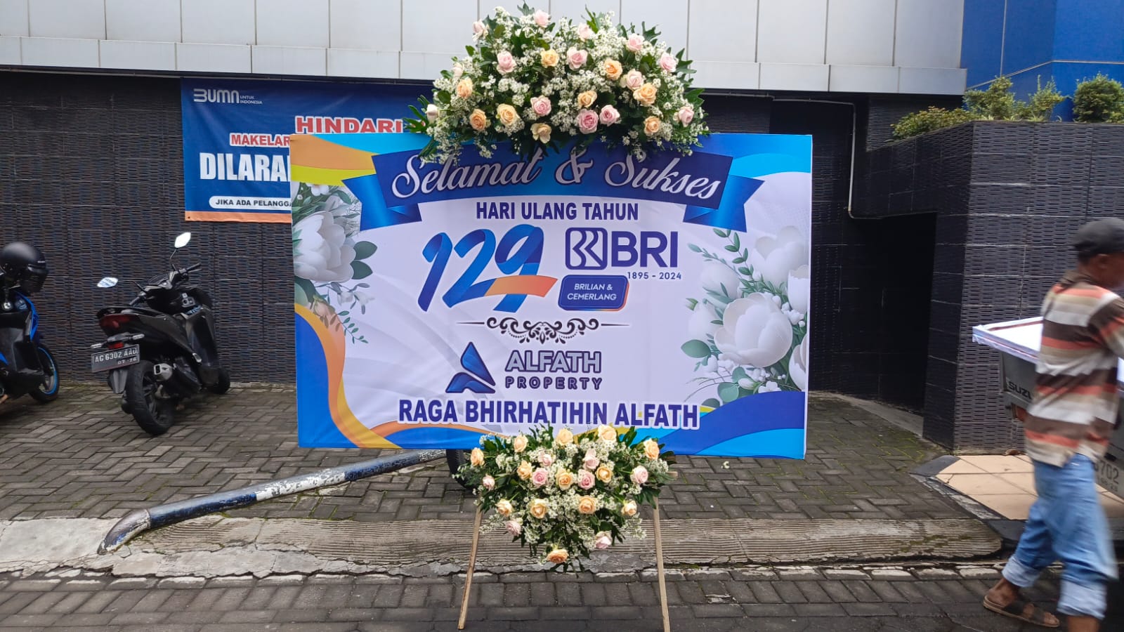 Bunga Papan Ulang Tahun HUT-P002